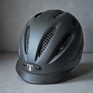 Tipperary Sportage Riding Helmet Medium NEW